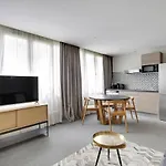 Bel Appartement Pour 4 - Palais Des Expositions